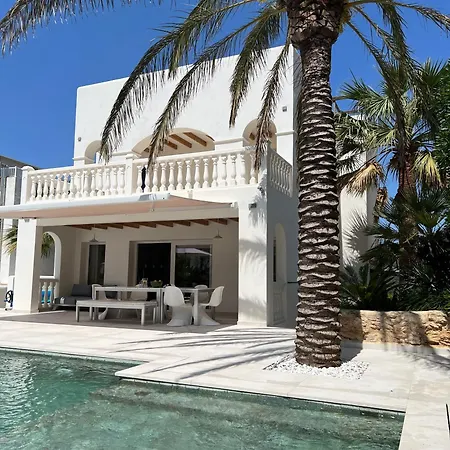 Moderne Mit Pool Villa *